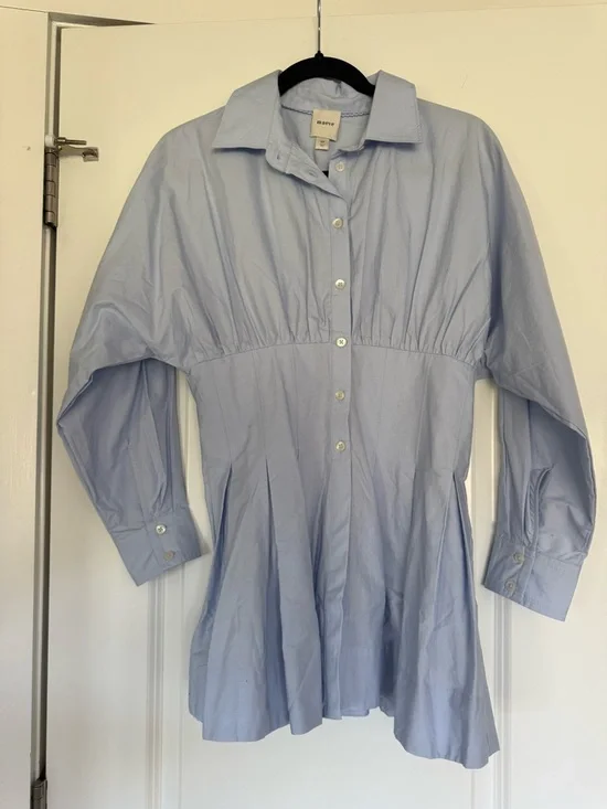 NWT Maeve Long-Sleeve Cinched
Buttondown Shirt - Picture 6 of 9